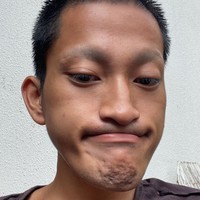 Demi peran, Bio One rela mengubah penampilannya menjadi lebih kurus dan kulitnya pun jadi tampak lebih gelap. Totalitas banget bukan? Foto: Instagram/@bojvoyej