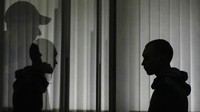 Ukraina akan membawa lebih banyak kasus terkait kejahatan perang imbas invasi Rusia ke Ukraina ke pengadilan. (AP Photo/Natacha Pisarenko).