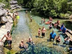 Foto Ini Bikin Terkesima Tapi Menakutkan Bagi Fobia Perairan Luas & Dalam