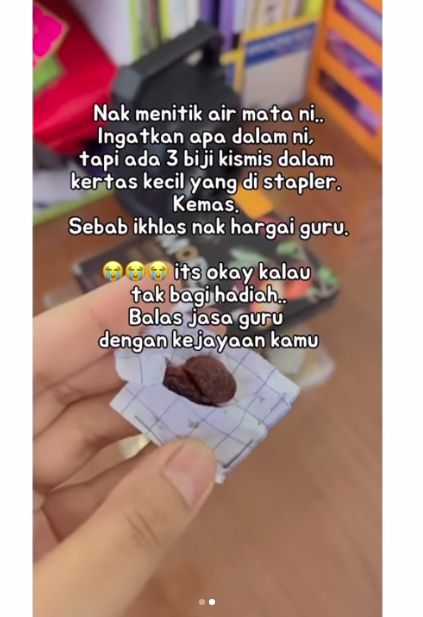 Guru terharu dapat hadiah kismis dari murid