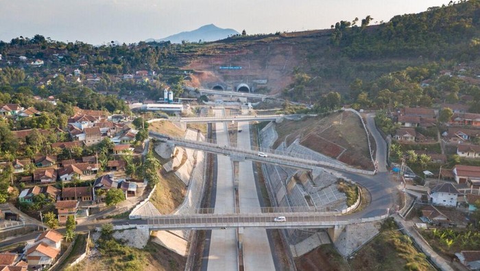 Jalan tol Cileunyi - Sumedang - Dawuan (Cisumdawu). (Dok. Kementerian PUPR)