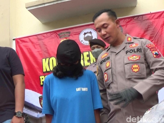 Kapolres Banjarnegara saat jumpa pers kasus pembuangan bayi di Sungai Kedawung, Selasa (24/5/2022).