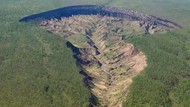 Kawah Mulut Neraka di Rusia Bertumbuh 1 Km, Telan Apapun di Sekitarnya