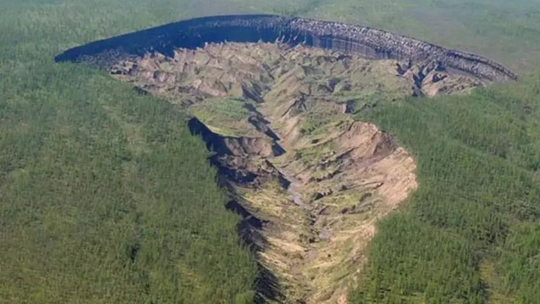 Kawah Batagaika di Siberia, Rusia, yang dijuluki mulut neraka The Batagaika crater in Sibera, dubbed mouth to hell| Image courtesy: Alexander Gabyshev, Research Institute of Applied Ecology of the North