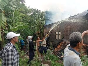Rumah di Subang Kebakaran Diduga Akibat Korsleting