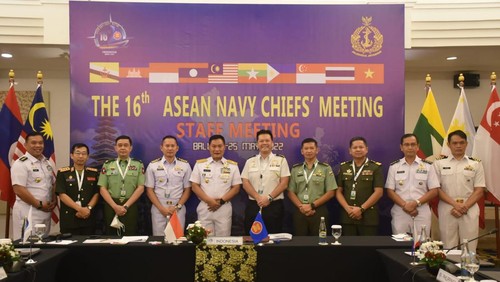 kegiatan Staf Meeting The 16Th ANCM (ASEAN Navy Chiefs Meeting) yang dihadiri 23 delegasi dari 10 negara ASEAN yang dipimpin oleh Waasops Kasal Laksama Pertama TNI Wasis Priyono, ST., M.Tr. (Han), Senin (23/05/2022).
