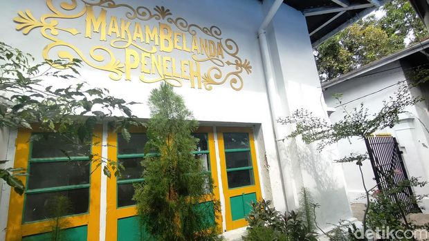 Kompleks Makam Peneleh Surabaya
