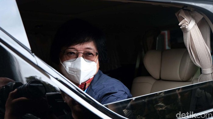 Menteri Lingkungan Hidup dan Kehutanan (LHK) Siti Nurbaya Bakar diundang ke KPK, Selasa (24/5/2022). Siti membahas kajian tata kelola perlindungan dan pengelolaan lingkungan hidup.
