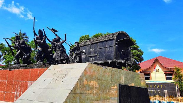 Monumen Gerbong Maut Bondowoso