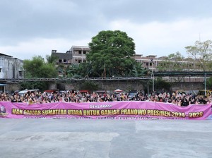 Ganjar Dinilai Nasionalis-Religius, Emak-emak di Sumut Dukung Nyapres