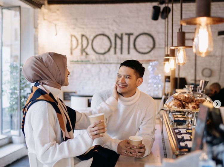 Rezky Adhitya dan Citra Kirana Mesra Saat Makan Bareng, 10 Momen Ini Buktinya