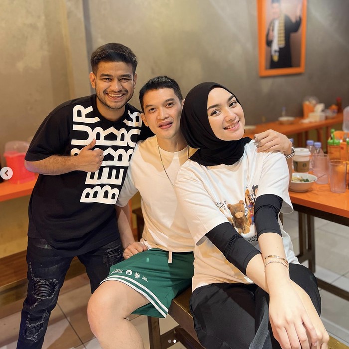 Rezky Adhitya dan Citra Kirana Mesra Saat Makan Bareng, 10 Momen Ini Buktinya