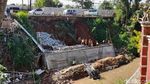 Potret Pikap Terjun ke Jurang hingga Nyebur Sungai di Bogor