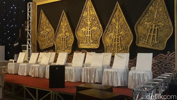 Suasana persiapan di gedung Graha Saba Buasa Solo, Selasa (24/5/2022).