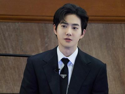 Gaya Suho EXO di Amerika Serikat, Jadi Pembicara di Kampus Maudy Ayunda