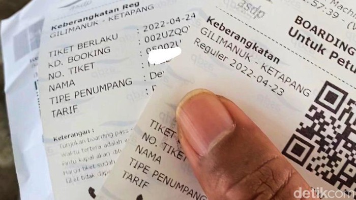 Tiket kapal penyeberangan di pelabuhan ASDP Ketapang, Banyuwangi yang dinilai lebih mahal dari ketentuan