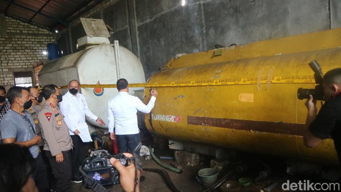Ungkap kasus penyalahgunaan BBM solar subsidi di Pati, Selasa (24/5/2022).