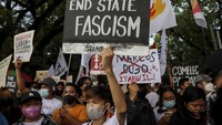 Dalam perhitungan sementara pemilihan presiden Filipina, Marcos Jr meraup lebih dari 31 juta dukungan atau sekitar 58,76 persen. Kemenangan tersebut merupakan perubahan yang menakjubkan dalam nasib keluarga Marcos, yang telah dilengserkan dan kembali berkuasa setelah beberapa dekade. 