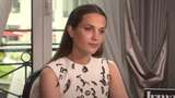 Tantangan Terberat Alicia Vikander saat Syuting Irma Vep