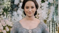 Most Pop Sepekan: Potret Cantik Adik Maudy Ayunda di Pernikahan Kakaknya