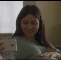 Ariel Tatum kembali mencuri atensi karena penampilan naturalnya dalam film terbaru yang dibintanginya. Film berjudul Sayap Sayap Patah karya Rudi Soedjarwo itu sebentar lagi akan segera tayang di bioskop. Dalam film tersebut Ariel Tatum berperan sebagai seorang ibu hamil. Foto: Instagram/@arieltatum