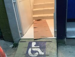 10 Desain Aneh yang Bikin Tepok Jidat, Kok Ada Sih?