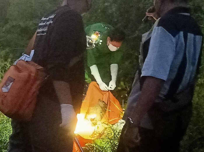 Evakuasi penemuan mayat di Sidoarjo
