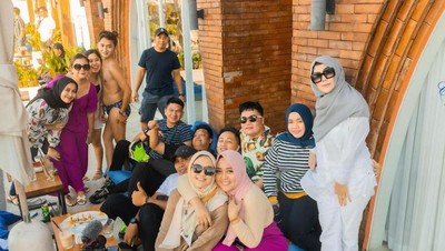 Mimi Bayuh Sering Kulineran Bareng Tim RANS, Ini Momennya