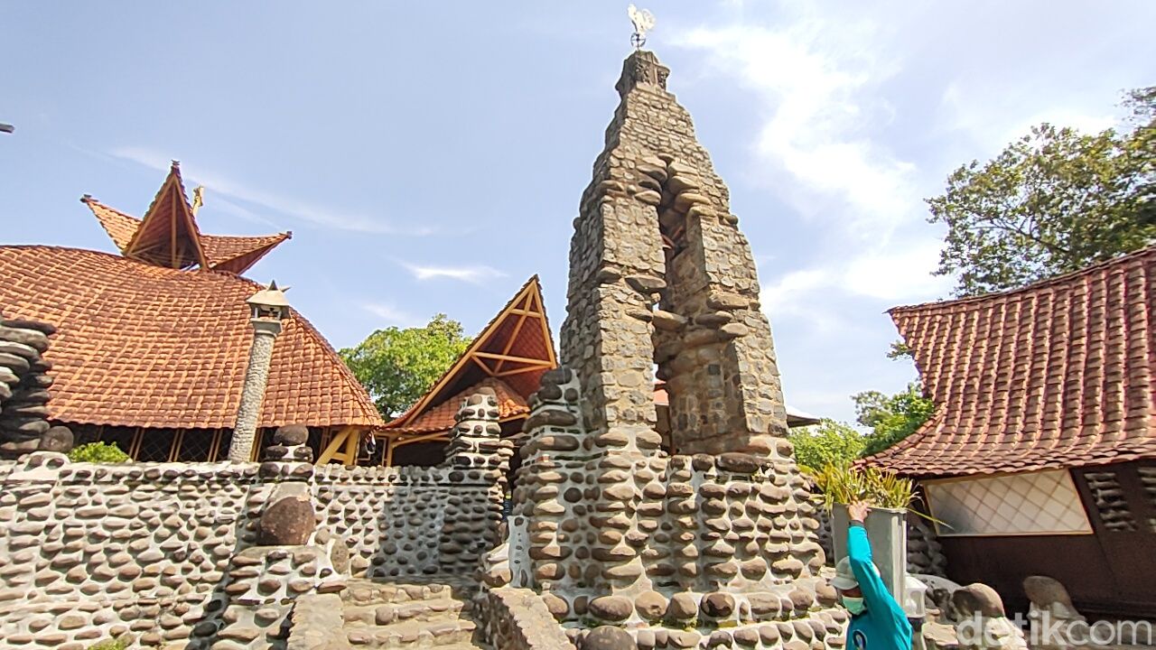 Gereja Puhsarang Kediri