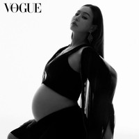 Aktris 40 tahun itu akan segera melahirkan pada bulan Juni mendatang. Usia kehamilannya kini memasuki 36 minggu. Foto: dok. Instagram @honey_lee32