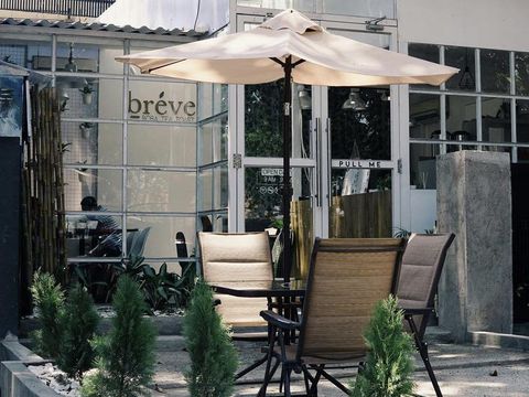 Breve Surabaya