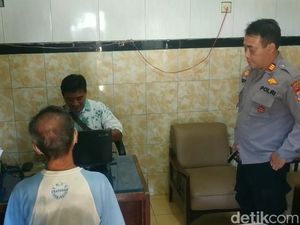 Kakek di Kota Pasuruan Tiba-tiba Bacok Tetangga dengan Parang