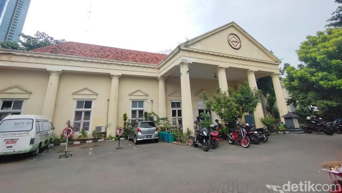 Kantor BPN Surabaya dan jejak kelompok Freemason
