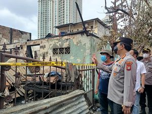 TKP Kebakaran di Kebayoran Lama Adalah Asrama Polisi, 20 Rumah Rusak Berat