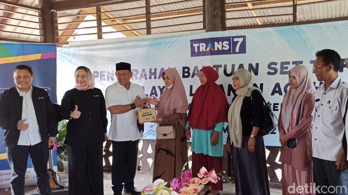 Kegiatan Trnas7 bagikan ribuan STB ke warga Banda Aceh