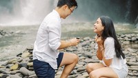 Maudy Ayunda mengatakan ia langsung menjawab iya ketika dilamar Jesse Choi.  Foto: Instagram @maudyayunda