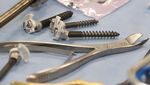 Melihat Rumitnya Sterilisasi Ribuan Peralatan Medis