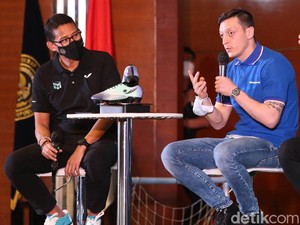 Terpopuler: Oezil Sapa Jakarta dengan Assalamualaikum