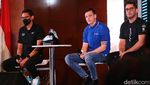 Momen Mesut Ozil Sowan ke Sandiaga