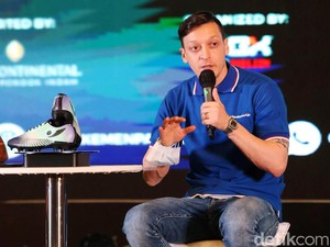 Mesut Oezil Jarang Main di Turki, Mau Gantung Sepatu?
