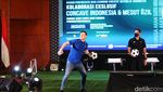 Momen Mesut Ozil Sowan ke Sandiaga