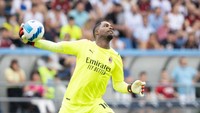 REGGIO NELLEMILIA, ITALY - MAY 22: Mike Maignan of AC Milan in action during the Serie A match between US Sassuolo and AC Milan at Mapei Stadium - Citta del Tricolore on May 22, 2022 in Reggio nellEmilia, Italy. (Photo by AC Milan/AC Milan via Getty Images)