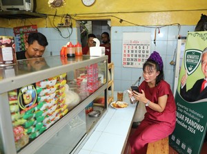 Ngaku Terinspirasi Ganjar, Komunitas Warteg Bagi 1.000 Makanan Gratis