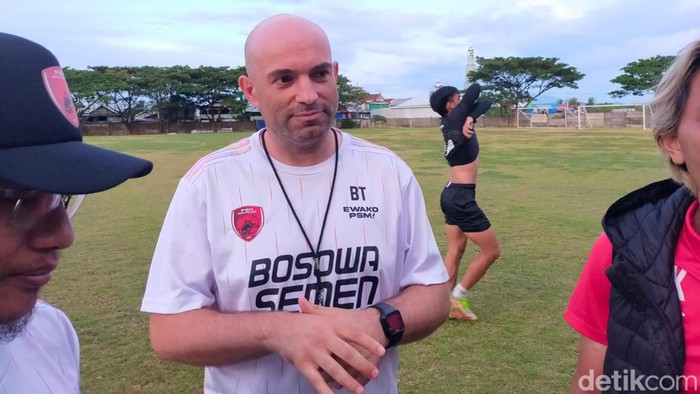 Pelatih PSM Makassar Bernardo Tavares