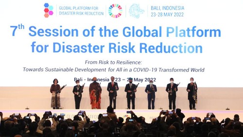 Pembukaan GPDRR dilakukan oleh Presiden Joko Widodo ditandai dengan membunyikan kulkul atau kentongan tradisional Bali di BNDCC, Bali, pada Rabu (25/5/2022).