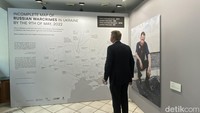 Rusia mendapatkan sanksi bertubi-tubi dari negara-negara barat juga Uni Eropa. Sanksi terhadap Rusia juga sepertinya berlaku di acara World Economic Forum yang digelar di Davos Swiss tahun ini.