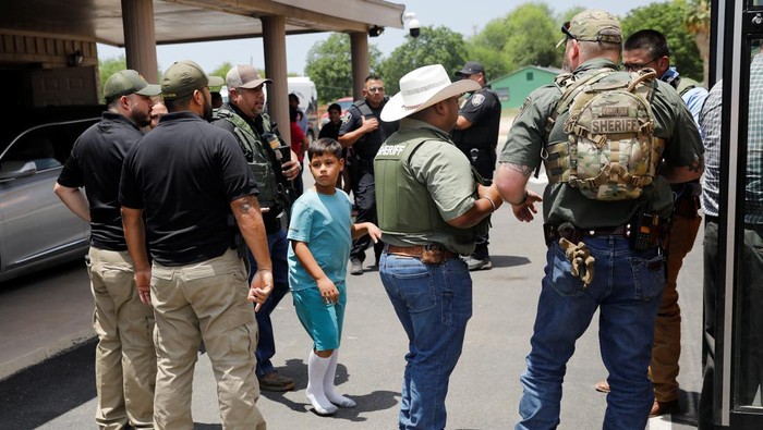 Penembakan di sekolah dasar wilayah Texas, Amerika Serikat terjadi Selasa, (24/5/2022) kemarin. Peristiwa tersebut diketahui menewaskan sejumlah orang di sekolah tersebut.