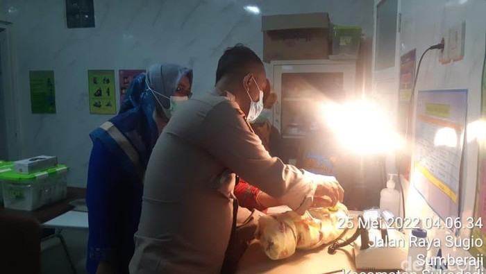 Penemuan bayi lamongan