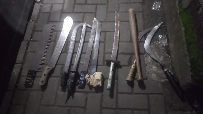 Penemuan senjata tajam di Kota Sukabumi