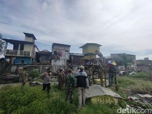 Jadi Ajang Judi, Bekupon di Makam Wonokusumo Surabaya Dirobohkan